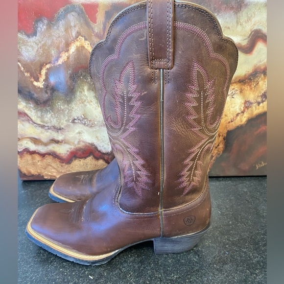 Shoes - Ariat womens cowboys boots